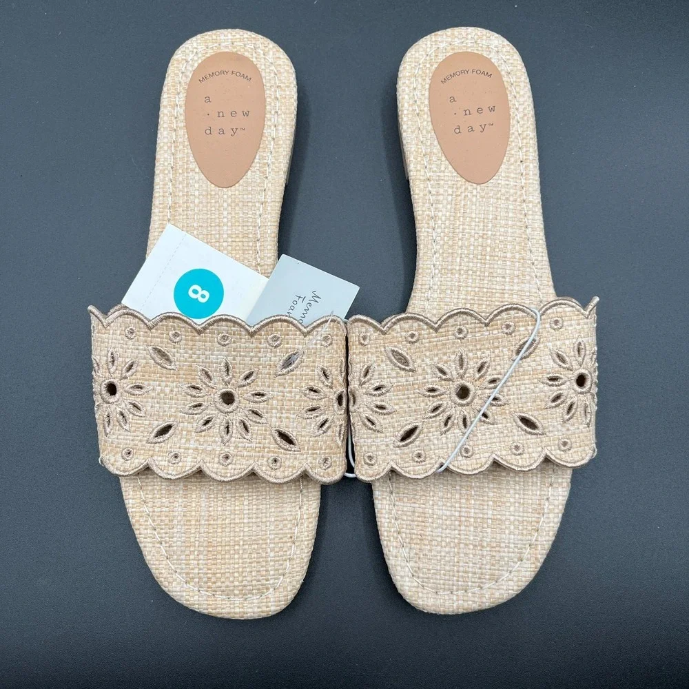 A New Day Cecile Slide Sandals Womens 8 Natural Scalloped Memory Foam Square Toe